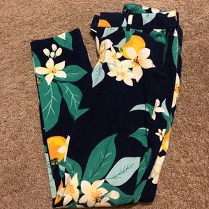 Old navy cropped pixie pants